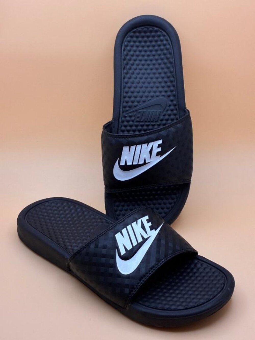 Nike Benassi JDI Women’s Slides Size 7 Black White Diamond Checker